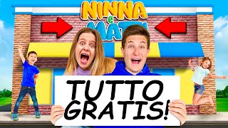 LAVORIAMO IN UN’ EDICOLA E FACCIAMO REGALI AI NOSTRI FAN NELLA VITA REALE!🎁