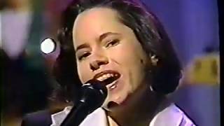 10,000 Maniacs on Late Night w/ David Letterman, 1992 (Natalie Merchant) - Few &amp; Far Between