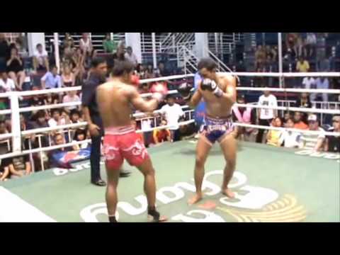 Rawai Muay Thai trainer Ling Lom fights in Bangla Stadium 29 June 2010