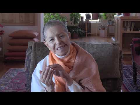 Muktananda Ma "Tune your mind to the Light"