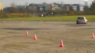 preview picture of video 'Leszek Kuzaj TESTY FABI WRC  Kraków stare lotnisko Czyżyny 17 11 2009'