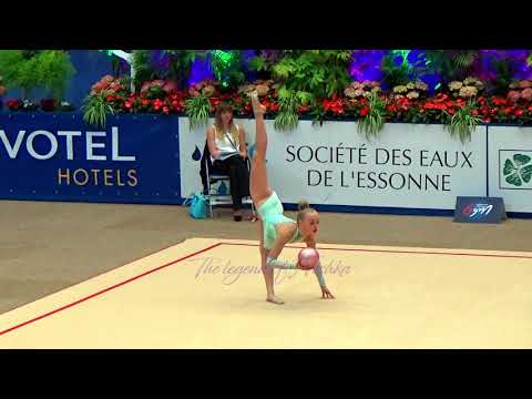 Liisa Leontine LILL (EST) ball - 2016 Corbeil junior AA