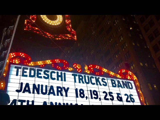 2019.01.26 - Chicago Theater - Dreams Debut