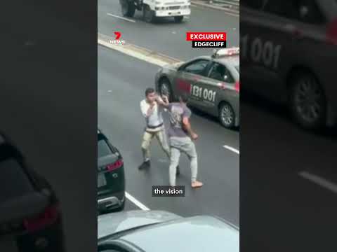 Nasty fight erupts on a busy Sydney road | 7NEWS
