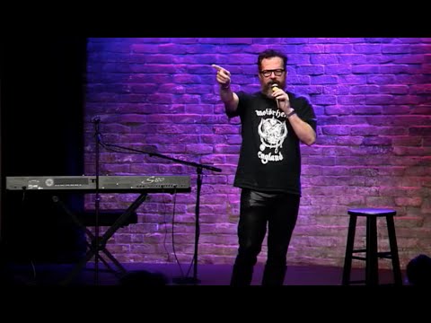 download lagu mp3 mp4 Earl Skakel, download lagu Earl Skakel gratis, unduh video klip Earl Skakel