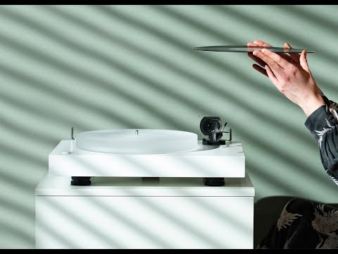 Unboxing and setting up the Pro-Ject X2 turntable