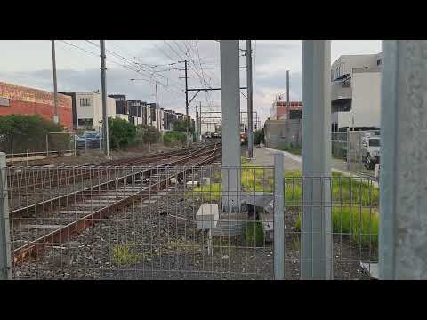 [4K] V line Sprinter Transfer at Mordialloc (One of the last Standing Sprinters with the Mk3 Livery)