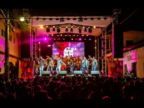 La Raza Band - Agarra la Onda Lupe en VIVO!