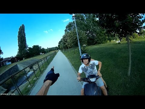 Mini Stopham a tegnapi fiatallal - Mini Stopham with the boy from yesterday