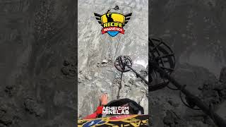 Eu nunca tinha visto um prego desse tipo e feito com esse material.