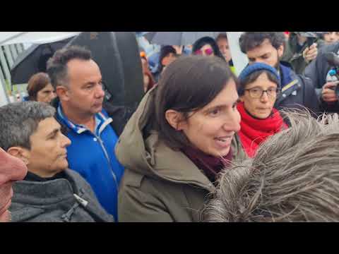 Schlein e Giani dai lavoratori Beko di Siena