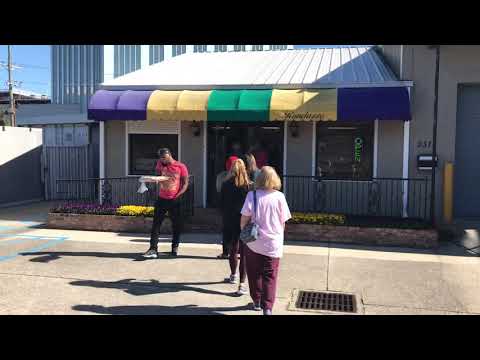 Biz Minute: Manny Randazzo King Cakes