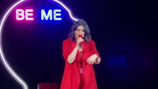 Raduno BeMe 2022 Laura Pausini “Ogni colore al cielo - Cada color al cielo”