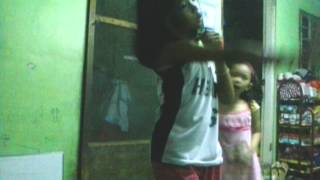 Ainah &amp; Arian dancing Comeback Home by 2NE1.