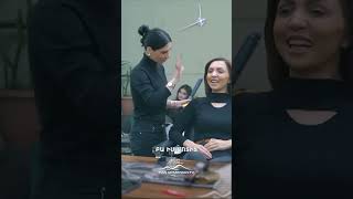 Անժելը աշխատանքի ժամանակ հաճախորդի հետ💇🏻‍♀️#MokhrotiEraznery #ՄոխրոտիԵրազները #PanArmenianTVOfficial