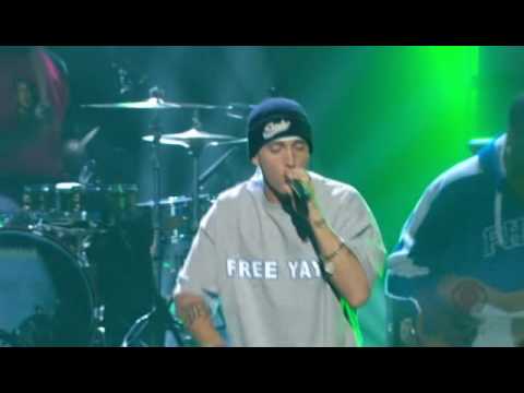 Eminem & Proof - Lose Yourself (Live @ Grammy Awards, 2003)