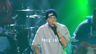 Eminem &amp; Proof - Lose Yourself (Live @ Grammy Awards, 2003)