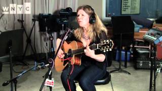 Dar Williams &quot;Crystal Creek&quot; Live on Soundcheck