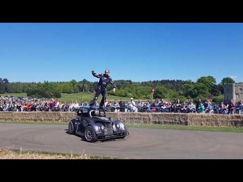 The Outrageous stunt driver Terry Grant Remarkable Drifting Show crazy deadly tricks with cars