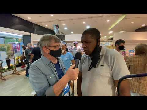 Jacy Pretto conversa com meia-atacante Leco, do Lajeadense