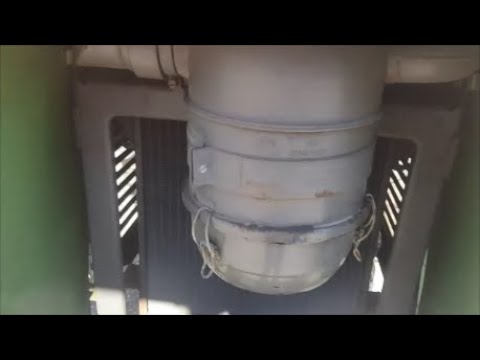 OIL BATH AIR FILTER cleaning, old Fendt Farmer -- I (almost) Wrecked my ENGINE for you!!!