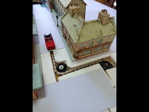 Moving car system : for train layouts. Cheaper than Magnorail or Faller