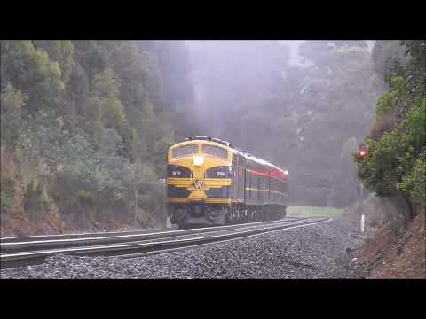 B74 & S303 Warrenheip Bank 25 Nov 2017