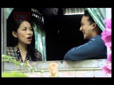 Uji Rashid & Hail Amir - Antara Matamu Dan Mataku (Official Music Video)