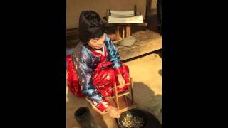 preview picture of video 'Korean traditional silk making'
