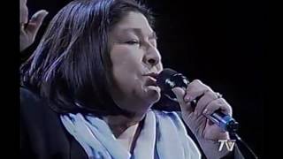 Mercedes Sosa en Viña 1993 Y dale alegría a mi corazón
