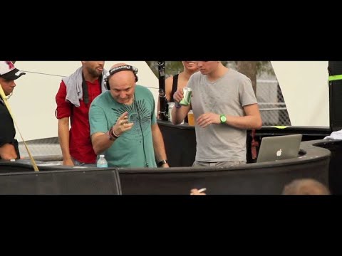 Stefano Noferini 'You Make Me Feel' (OFFICIAL MUSIC VIDEO)