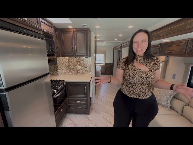 Preview image of 2024 Newmar Bay Star Sport 2720 (17N231990) youtube video