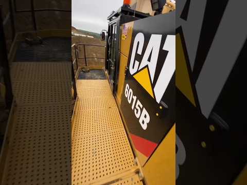 cat Excavator 6015b