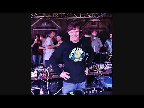 Best of Hot Mix 5 : Mickey Mixin Oliver Dj Live on 107.5 WGCI, Chicago 1986-5.2