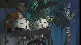La Sombra De Tony Guerrero - Como No Te He De Querer - Intocable - The Johnny Canales Show