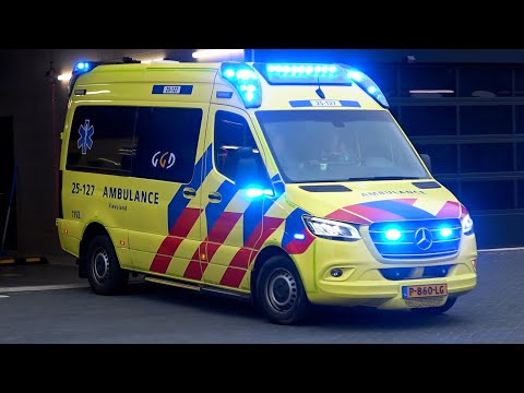 [Bestelbus blokkeert ambulance] A1, WAS-300 & C. Miesen Ambulances vanuit nieuwe post in Almere