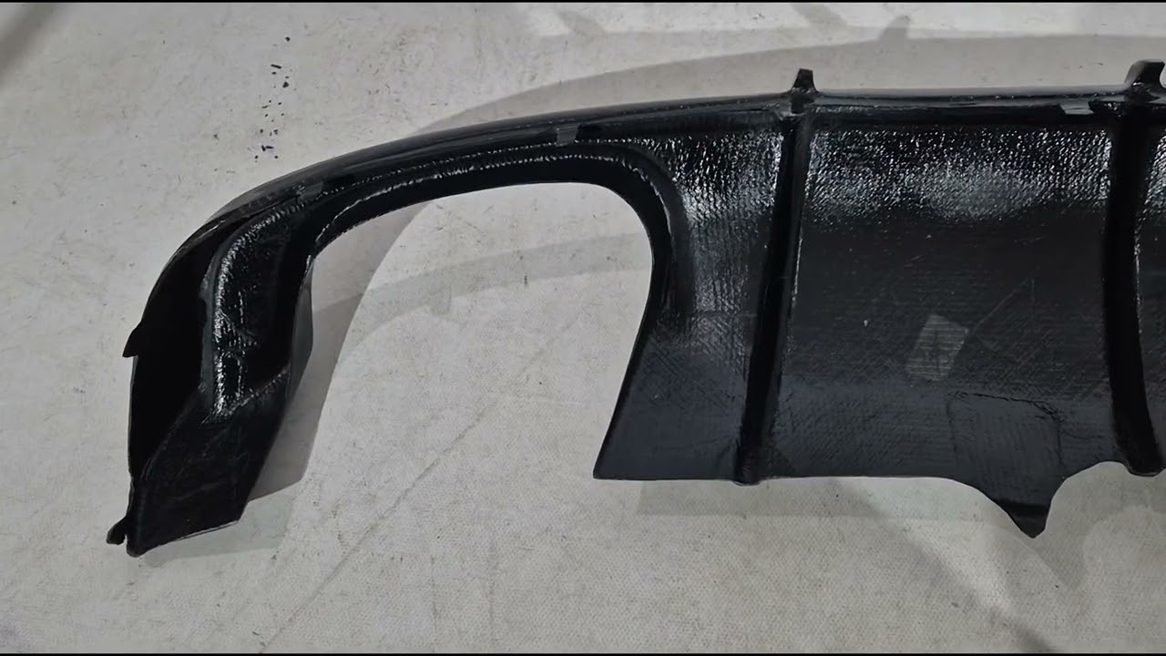 Audi A4 B9 2015-2024 гг. Диффузор заднего бампера (для Base Sedan 2015-2019, Карбон) Video 3