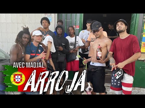 GabMorrison - Visite du quartier Arroja au Portugal avec Madjal