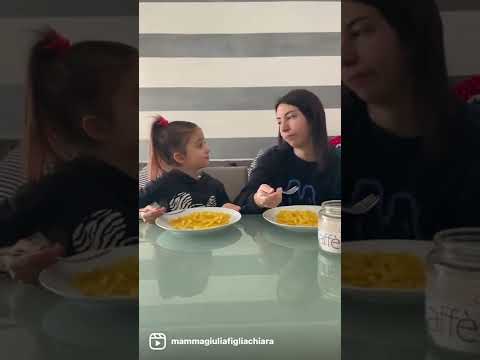 Papà ANTONIO non è capace a cucinare 😂😂 #mgfc #shorts #mammagiuliafigliachiara