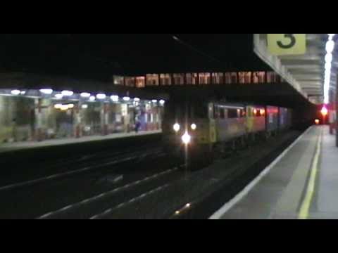 86605/86622 4S59 and 86627/86609 4L81 liners through Lancaster 14/4/11