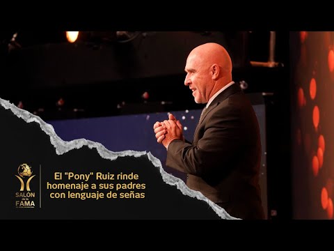 El "Pony" Ruiz rinde homenaje a sus padres con lenguaje de señas | Salón de la Fama