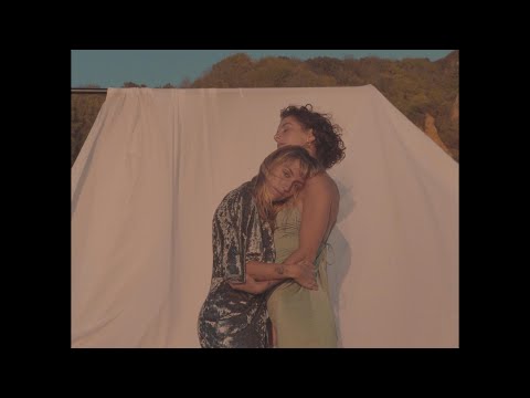 Leo Middea - Sorrindo Pra Saudade (Clipe Oficial)