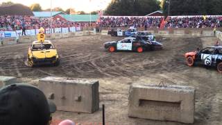 preview picture of video 'Uxbridge 2014 Demolition Derby Mini Heat 1'