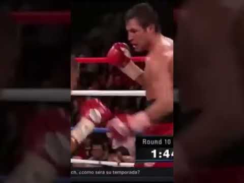 "De La Hoya domina el décimo asalto y deja a Vargas al borde del nocaut." #soynicabox #boxing #box