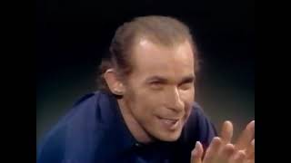 Glenn Gould plays Bach. Bruno Monsaingeon, 1981 @GlennGould #glenngould