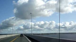preview picture of video 'Confederation Bridge 2'
