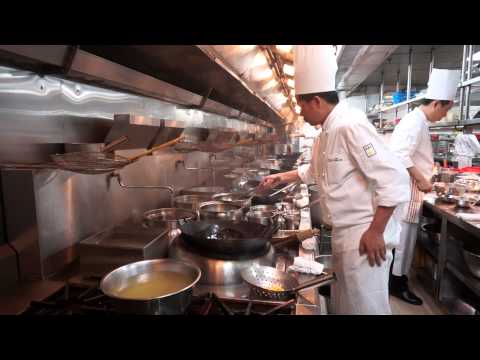 Na cozinha do Shang Palace em Kowloon Shangri-La em Hong Kong