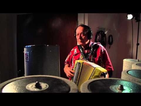 Flaco Jiménez & Max Baca - Me voy lejos (I'm Going Far Away) [Behind The Scenes Documentary]