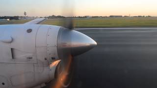 preview picture of video 'SprintAir Saab 340 landing in Warsaw'