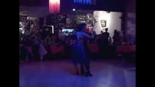 Fernando Carrasco & Jimena Hoeffner @ Milonga 10 ~ D'arienzo "De antano", Sep 18 2013